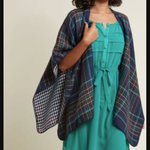 Modcloth Cozy Campside Reversible Shawl - Picture 1 of 2